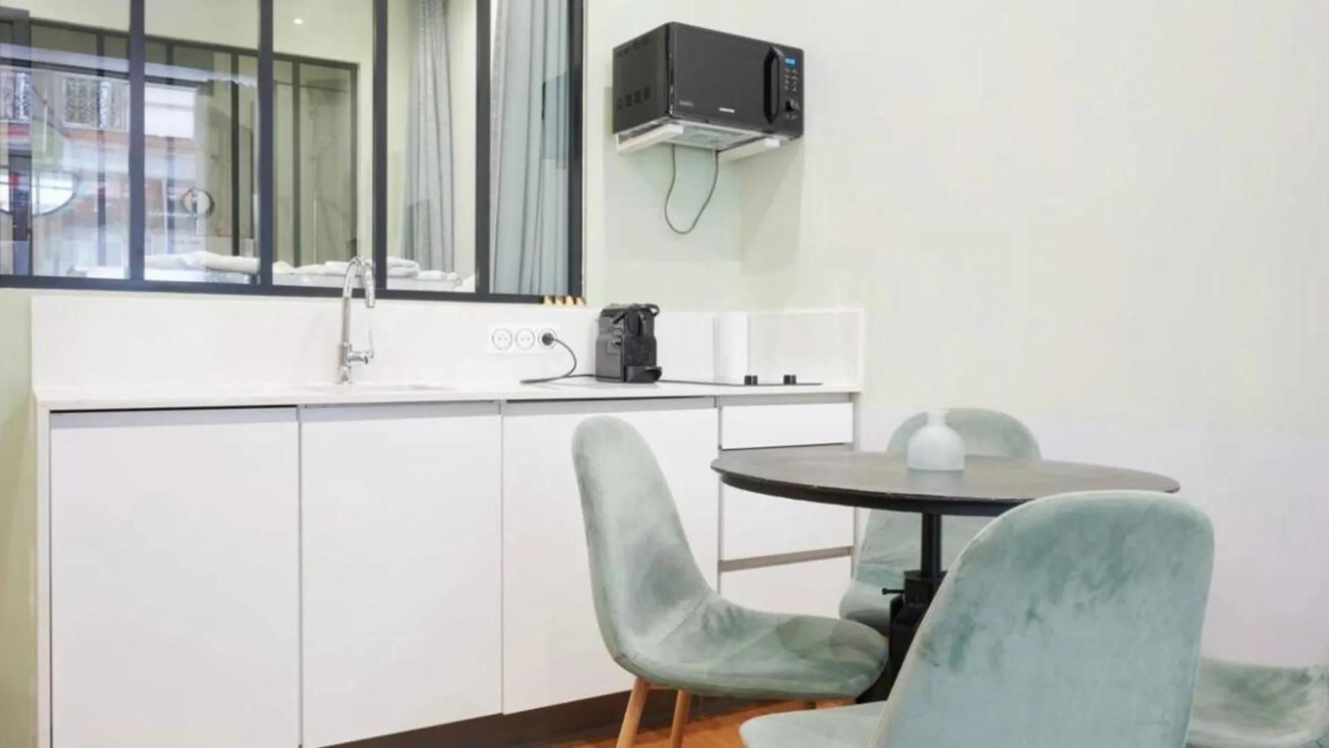 T2 With Wifi Near Montmartre Apartment Paris 0*,  France